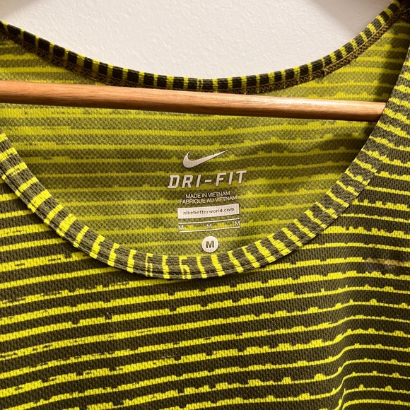 Nike Dri-fit Men’s Green Tanktop - Picture 2 of 2